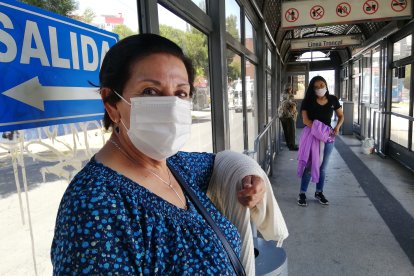 Usuarios dijeron que aunque son más nuevos no hay mucho espacio en los buses convencionales.