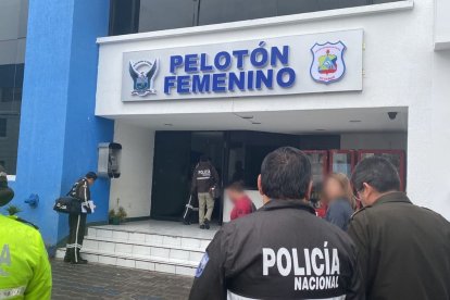 La mañana de ayer, la Fiscalía ordenó la detención de una cadete con fines investigativos.