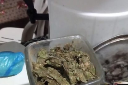 Sustancias sujetas a fiscalización fueron descubiertas en la casa de los occisos.