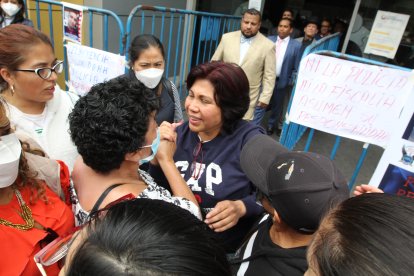 Elizabeth Otavalo, madre de la desaparecida, habló luego de la diligencia judicial.