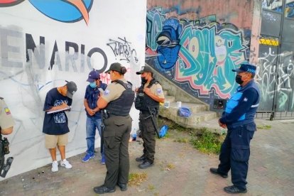 El fin de semana dos personas fueron sancionadas por rayar un muro del lugar.