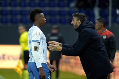 El técnico David Dóniga busca consolidar su idea de juego al mando del Súper 9.