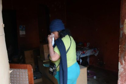 Caguasquí lamenta no tener los medios para enterrar a su hijo. Ha recorrido la ciudad en busca de ayuda. Asegura que muchas instituciones le han cerrado la puerta.