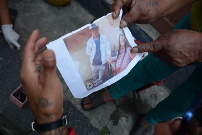 David Molina se descarrió. Aunque la madre trató de enderezarlo. No pudo, cuenta.