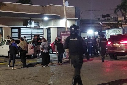 El cuerpo fue levantado del interior de un inmueble en Cedros y calle Primera, en Urdesa Central.