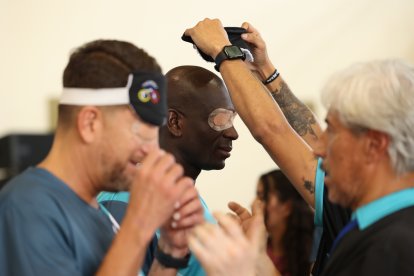 Les pusieron parches a los dos mundialistas, para estar a la par con sus compañeros.