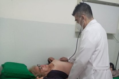 Aurea va con frecuencia a chequearse, ella padece de diabetes e hipertensión.