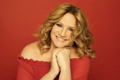 Lucía Galán comenta feliz