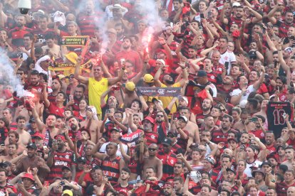 La hinchada de Flamengo se tomó el estadio Monumental.