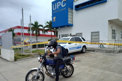 Varias UPC cerraron sus puertas. Los policías ahora forman en las UVC.