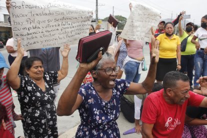El clamor de algunos familiares de los internos conmocionó a quienes estaban en el lugar.