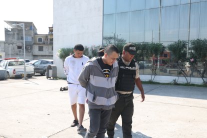 Los detenidos fueron puestos a órdenes de las autoridades.REALIZADO EN NUEVA PROSPERINA PERIODISTA : ANNY BAZAN FECHA : 05/11/2022 Agencia (ag-extra)