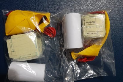 Las funditas que recibirán los hinchas que acudan a la general central.