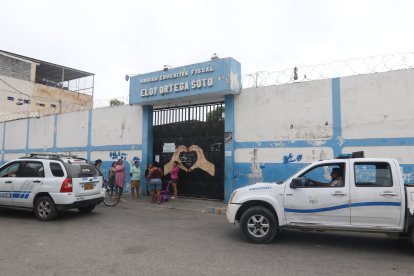 En los planteles hubo hermetismo de parte de sus representantes.