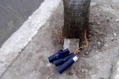 Estas bengalas usadas fueron confundidas con tacos de explosivos.