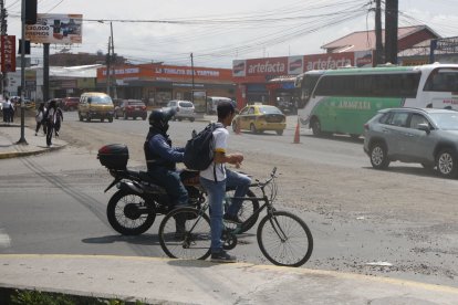 l tráfico es uno de los puntos negativos para los residentes; los trancones son en la mañana y tarde.