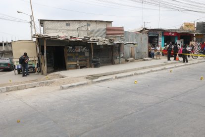 El primer punto donde atacaron los criminales fue esta vulcanizadora. Una persona murió.