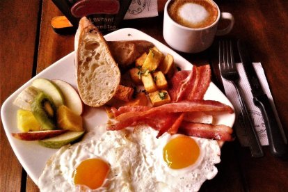 envíale el desayuno, una manera de engreír.