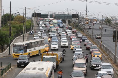 Durante los días en que el límite máximo de velocidad estaba en 50 kilómetros por hora, en ciertos momentos se formaba un tráfico congestionado.
