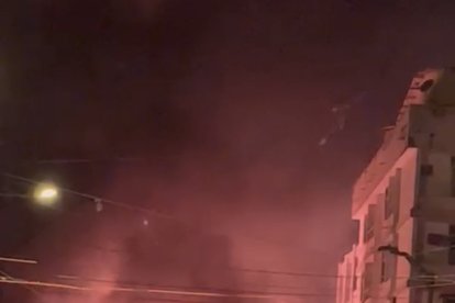 Tres explosiones fuertes se registraron en 45 minutos.