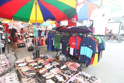 Las ventas estuvieron sin compradores en la entrada de la 8.