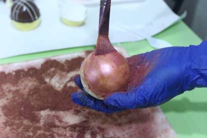 Decoración. Píntalas y adórnalas a tu gusto.