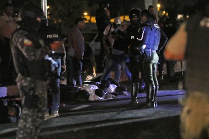 Durante un impresionante operativo fueron detenidos  JR y sus 36 custodios.