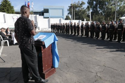 En 2017, en su peor momento personal, el delantero pidió disculpas por un incidente con policías.