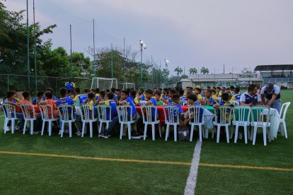 Astillero cerró el año con una cena para todas sus categorías.