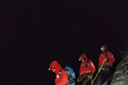 Los equipos de rescate se demoraron 12 horas en extraer los cadáveres.