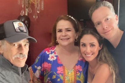 Anahí subió las imágenes del encuentro con Andrés García, aquí ambos con sus parejas