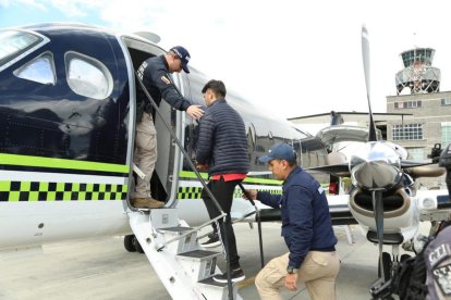 Cáceres fue custodiado durante todo el viaje.