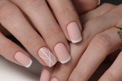 Francés
 Viene bien en su versión clásica, pero también tiene sus variantes con diseños. Elige la que se adapte a tu personalidad.