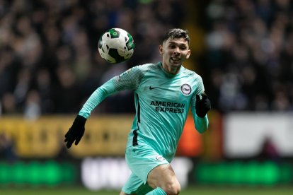 El paraguayo Julio Enciso milita en el Brighton de Inglaterra.