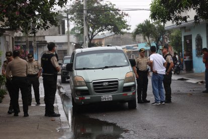 En esta furgoneta iban los criminales.