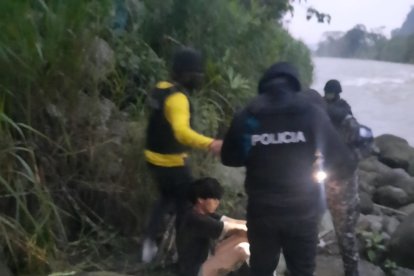 La víctima fue rescatada y  entregada a sus padres.