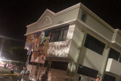 El hecho se registró en los patios de la institución de educación superior la noche del viernes.