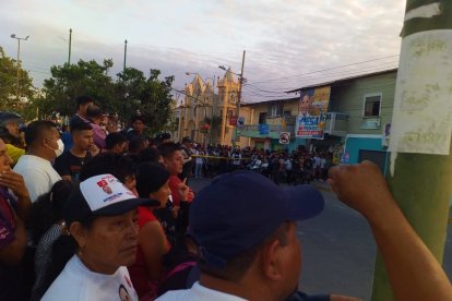 Los simpatizantes se consternaron con el deceso y la forma en cómo pereció Farac.