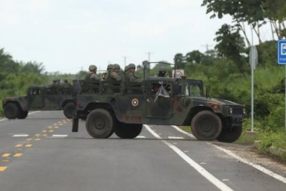 En la frontera norte, las rutas utilizadas por los criminales sirven para llevar armamento desde Perú hasta Colombia.