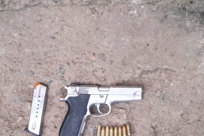 Parte de las evidencias que son analizadas por los peritos.