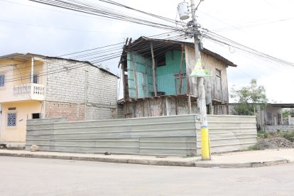 EN LA PARROQUIA PROGRESO LOS CONSUMIDORES DE LA HEROINA CADA DIA SON ALARMANTE PERIODISTA : GUSTAVO MOLINA FECHA : 20/01/2023 Agencia (ag-extra)