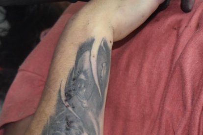 Unos ojos tatuados en el brazo derecho de Katty fueron la clave para poder ubicarla.