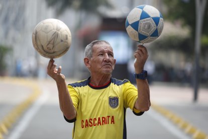 Cascarita en la calles de Cali, en uno de sus show.