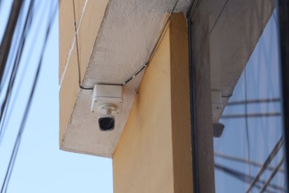 Vecinos colocaron cámaras de seguridad por su cuenta.