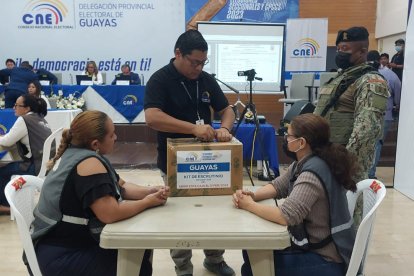 Empezó el conteo de votos.