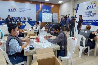 Empezó el conteo de los votos.