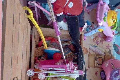 Una escopeta sería el arma que se usó en el hecho.