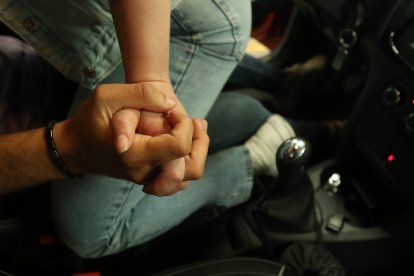 El 14 de febrero de 2022, Carlos (taxista) hizo el 'delicioso' dentro y sobre su carro, en la vía a la Costa.