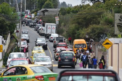 La vía Intervalles, que conduce al sitio, registró tráfico vehicular.
