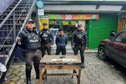 El sospechoso fue detenido mientras intentaba fugarse en un bus.